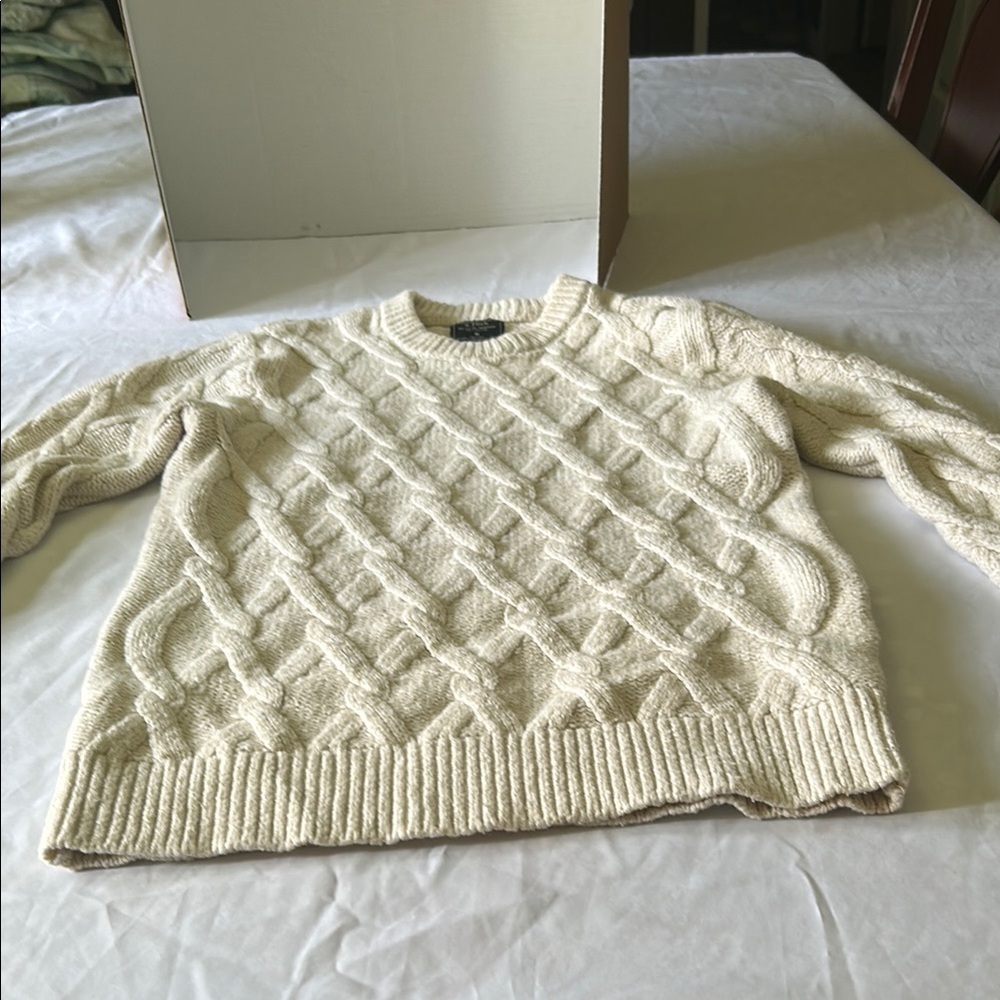 Abercrombie & Fitch Cream Crew Neck Cable Knit Sweater